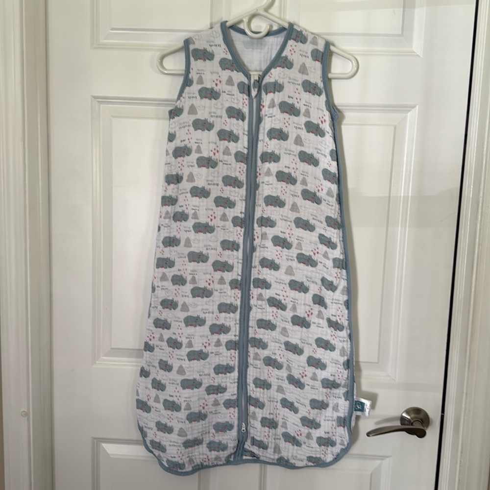 Tado Muslin Sleeping Sack XL up to 39"Rhino Cloud Heart Swaddle Wearable Blanket